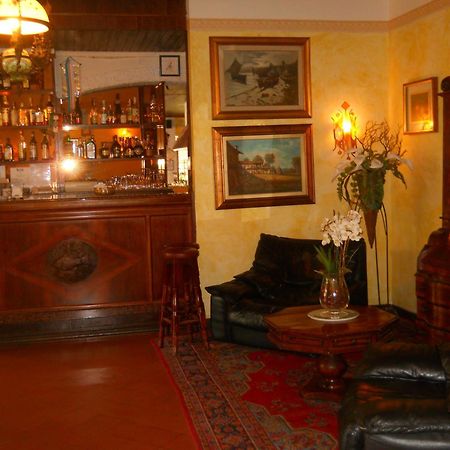Hotel Il Rustichello Lonato Esterno foto