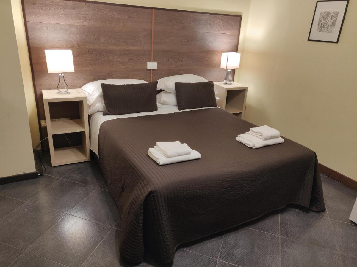 Hotel Il Rustichello Lonato Esterno foto