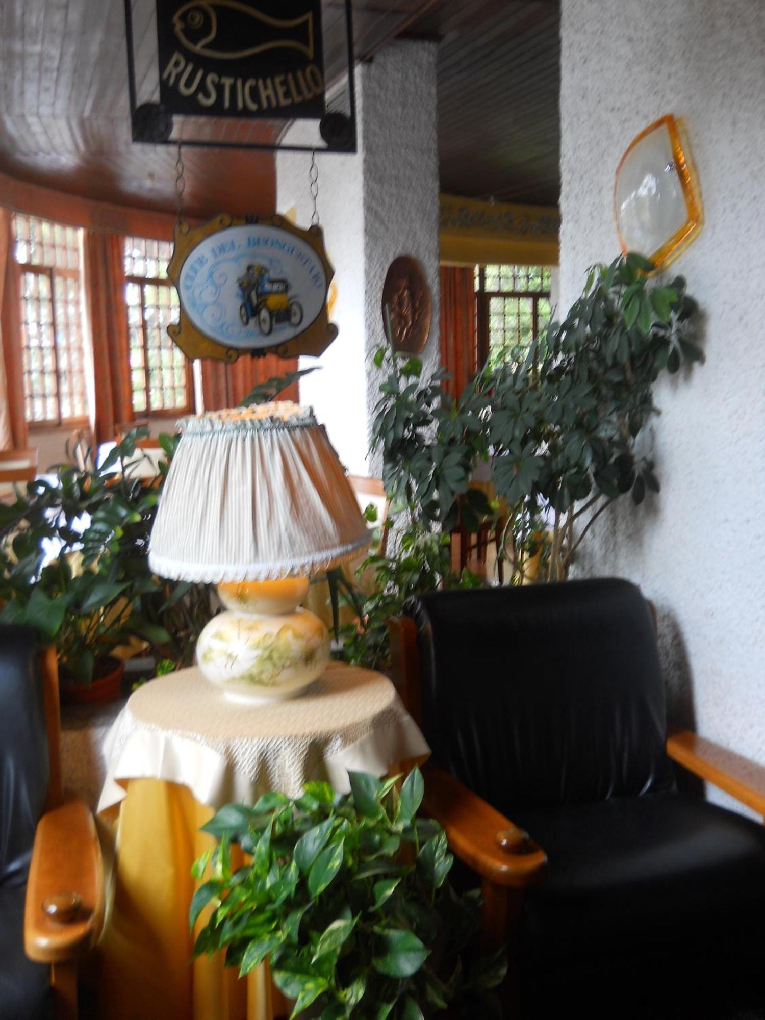 Hotel Il Rustichello Lonato Esterno foto