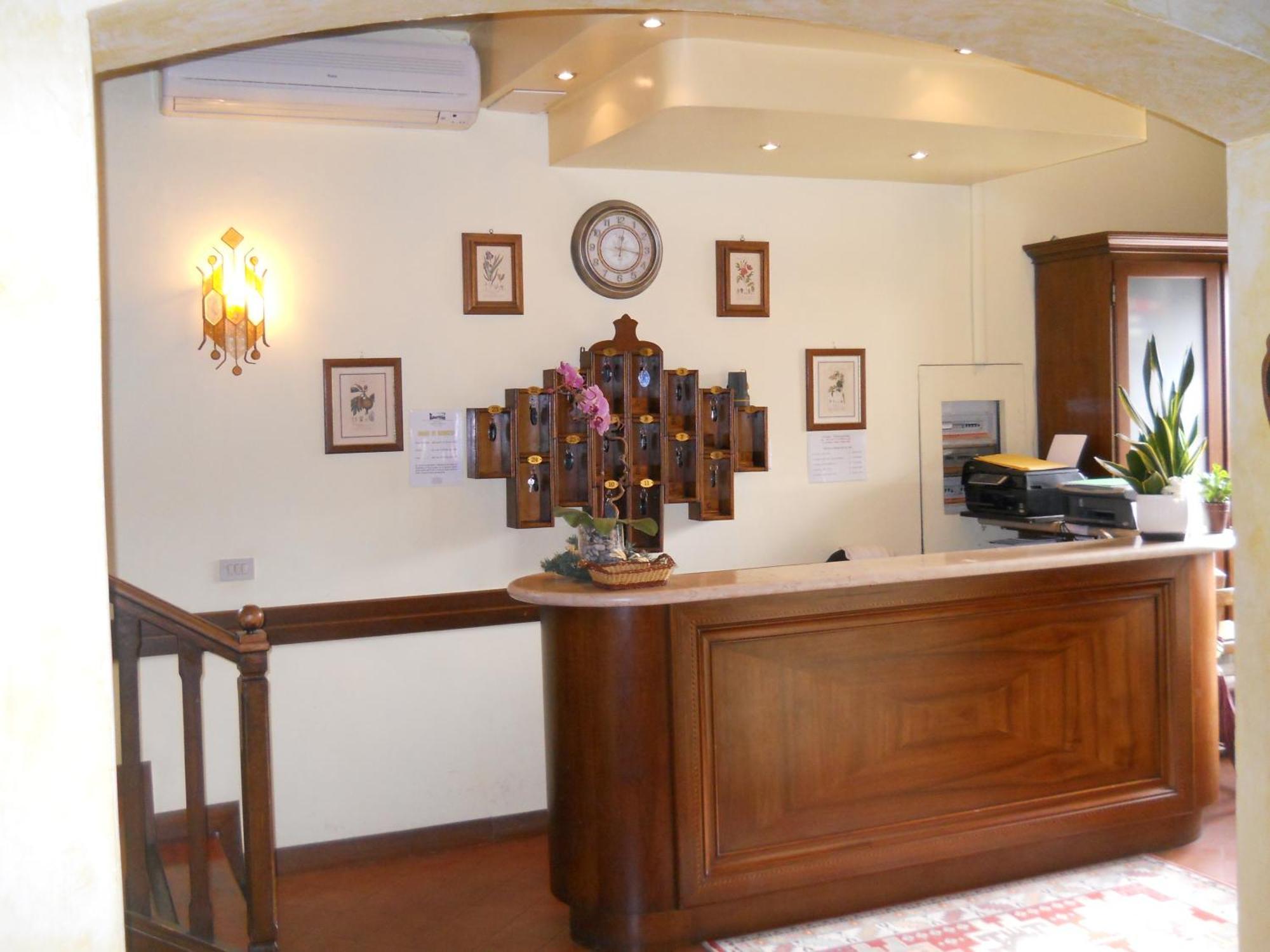 Hotel Il Rustichello Lonato Esterno foto