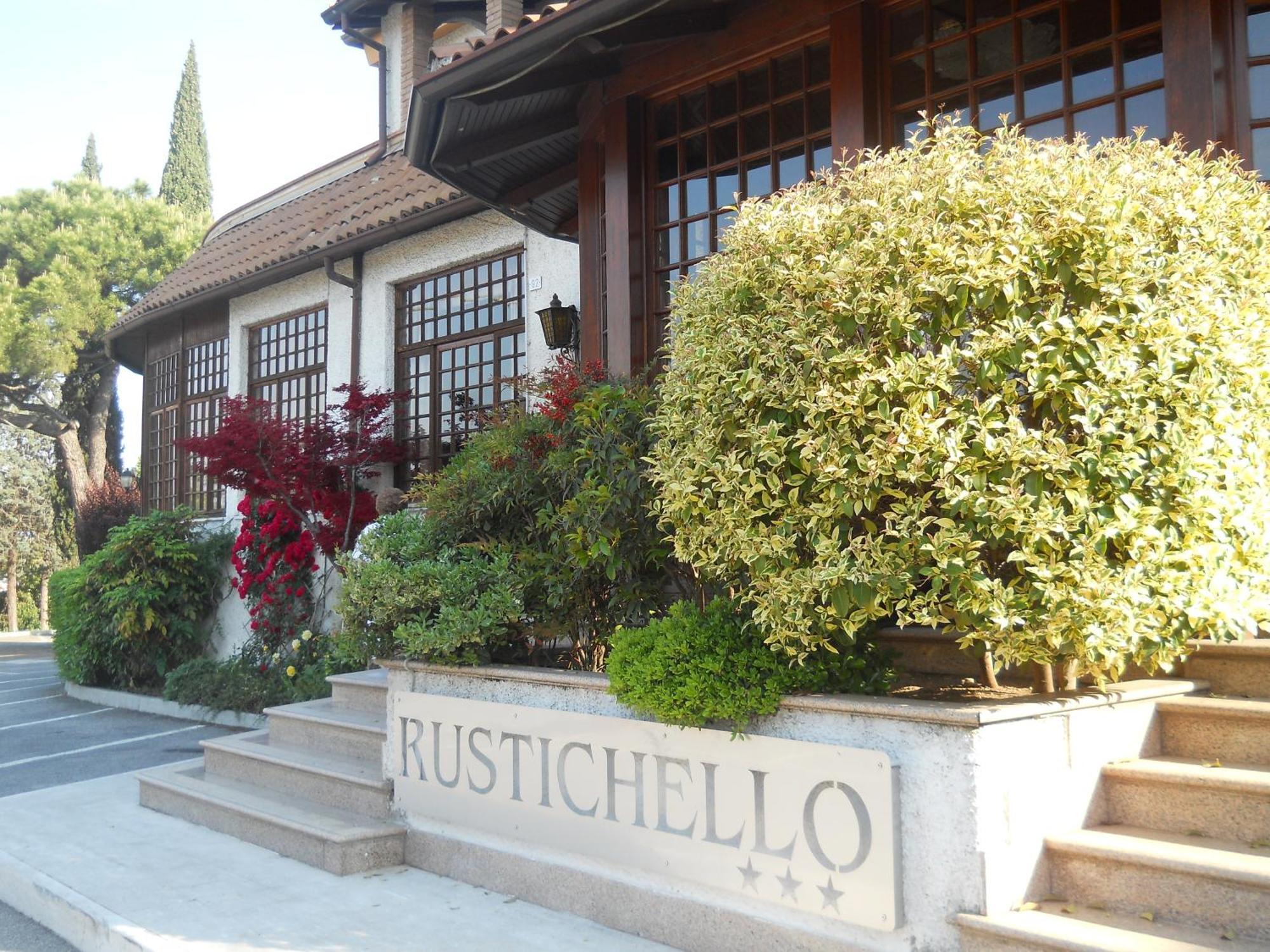 Hotel Il Rustichello Lonato Esterno foto