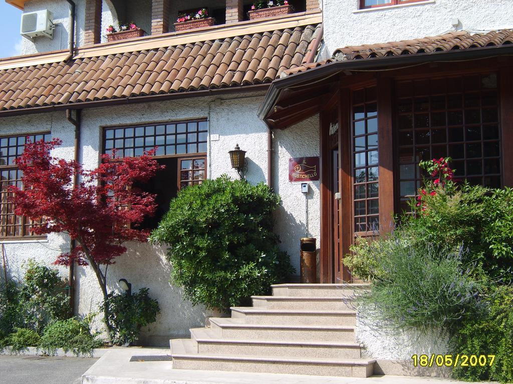 Hotel Il Rustichello Lonato Esterno foto