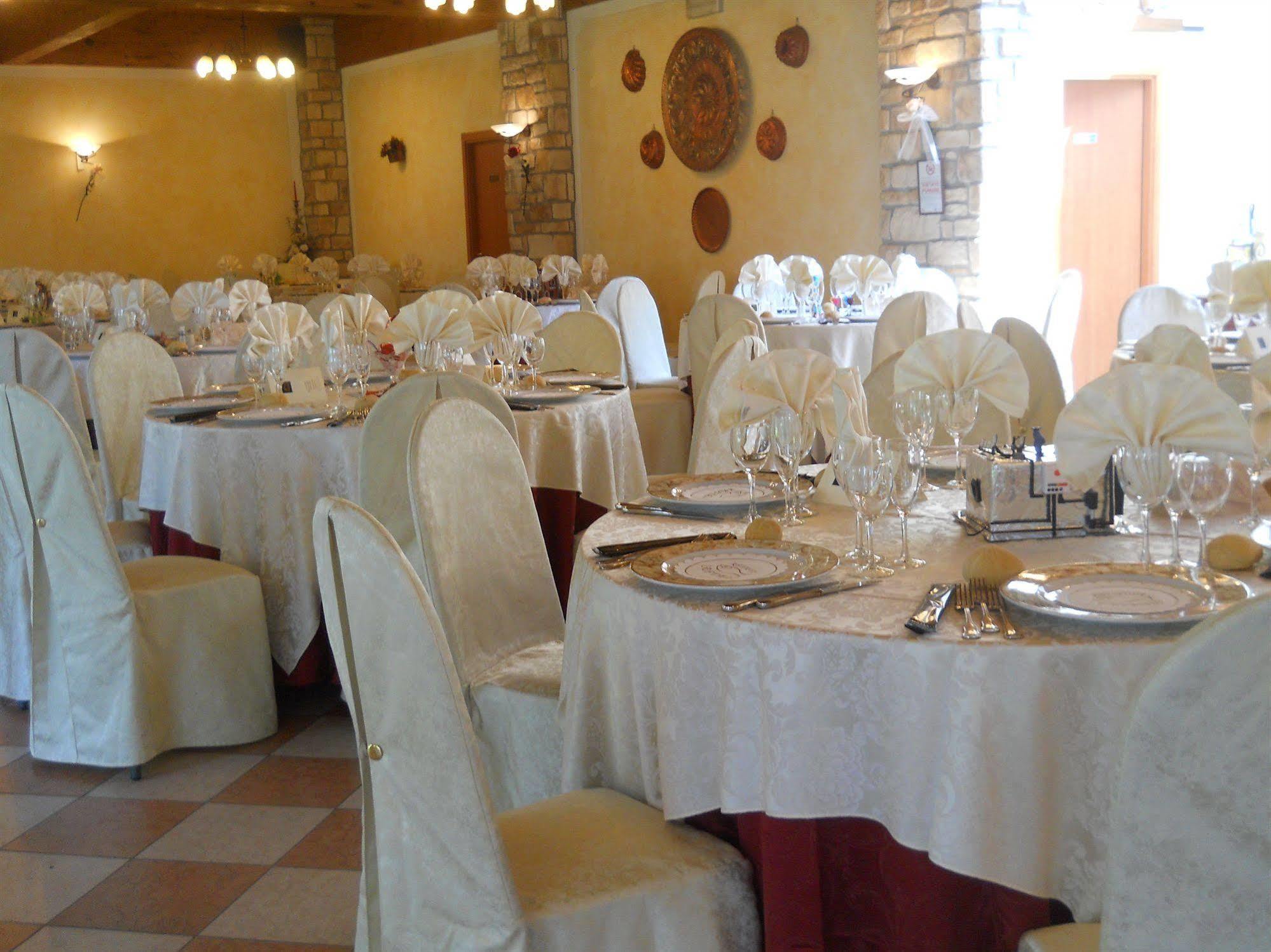 Hotel Il Rustichello Lonato Esterno foto