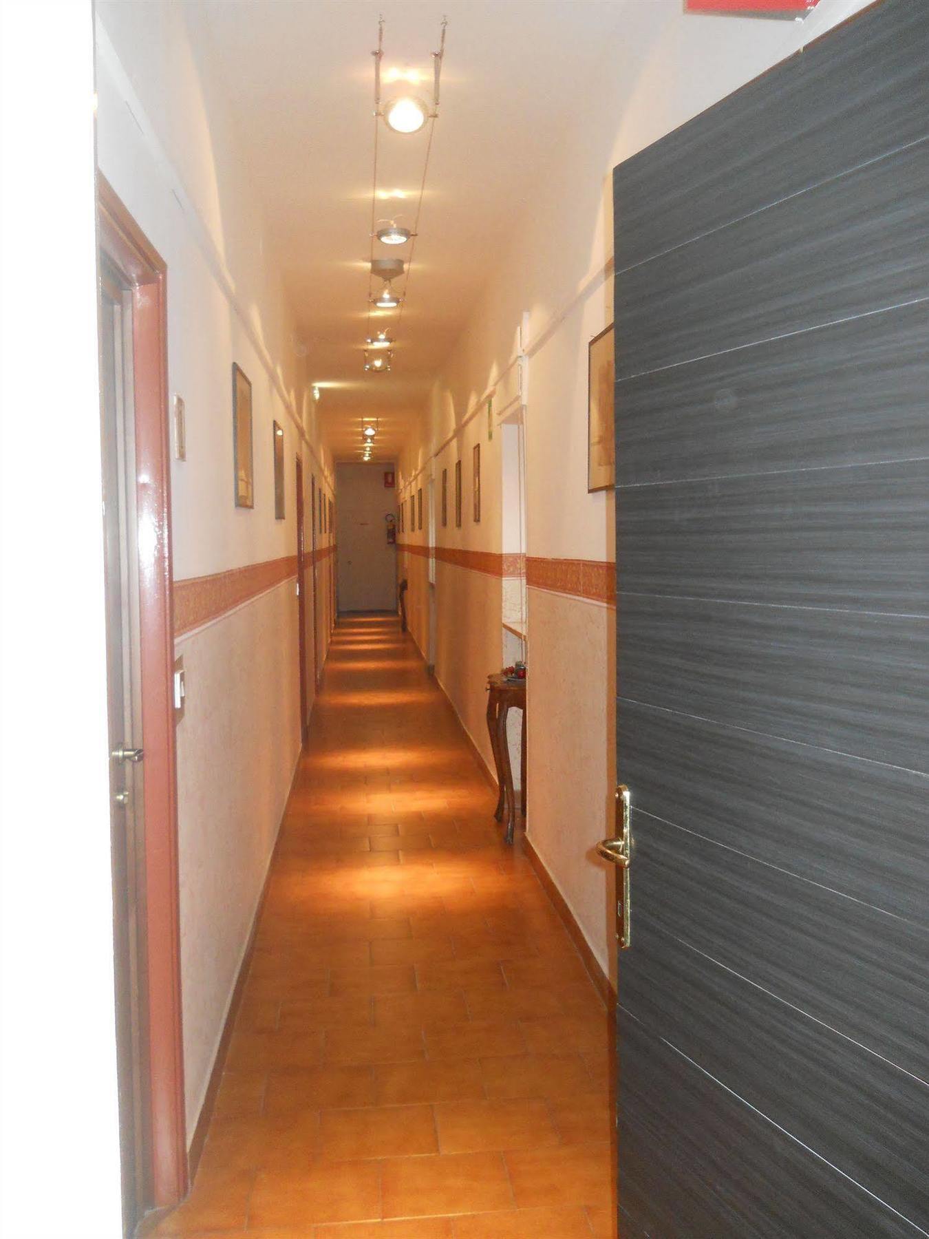 Hotel Il Rustichello Lonato Esterno foto