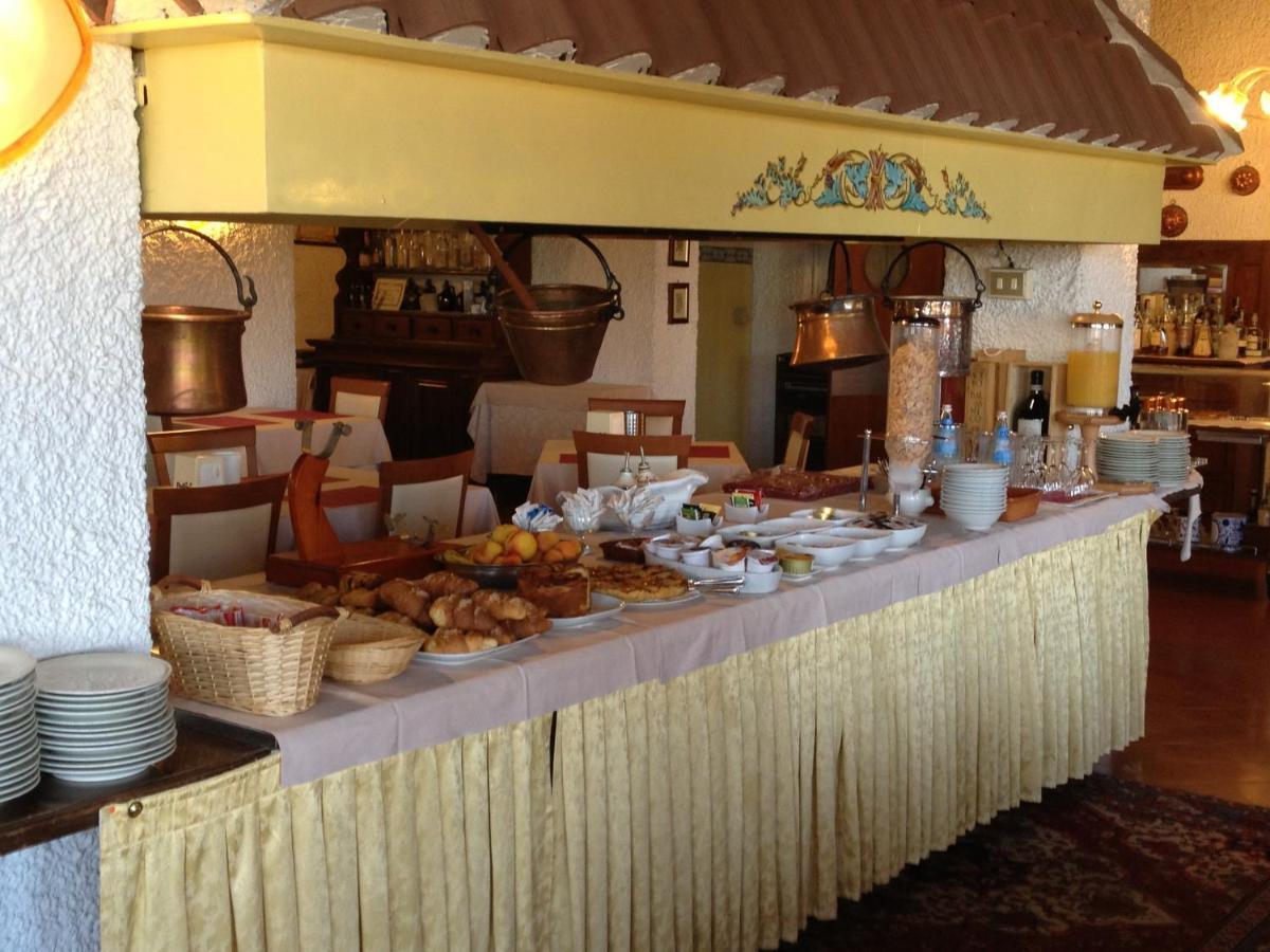 Hotel Il Rustichello Lonato Esterno foto